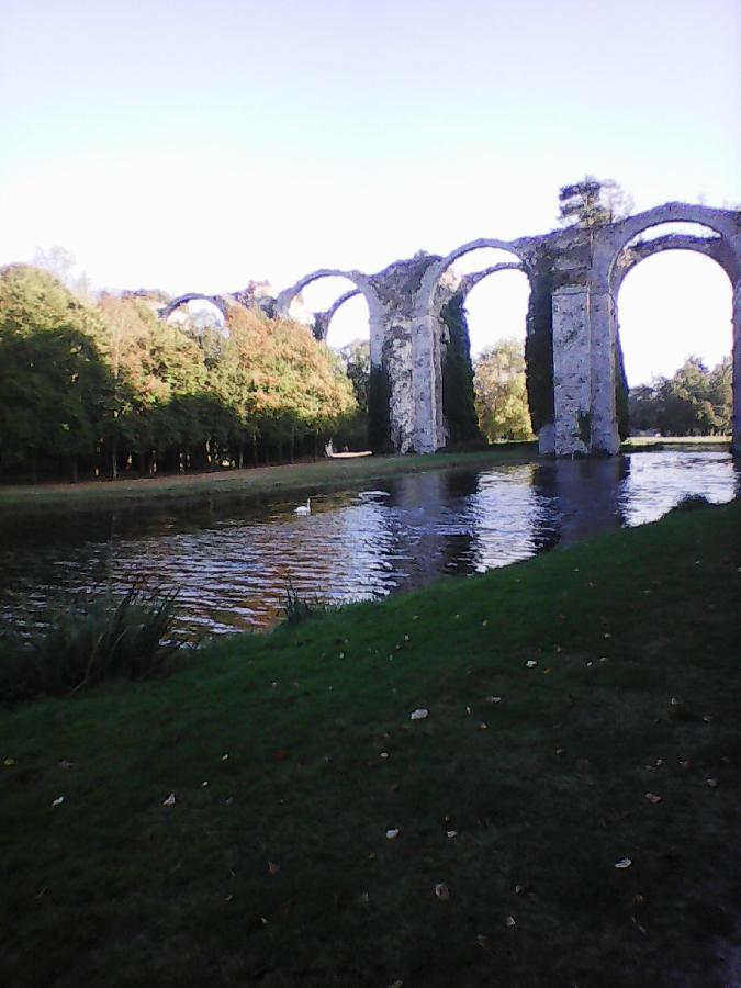 Chambres D'Hotes Gobillon Maintenon Bagian luar foto